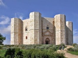 Castel del Monte, 1240-1250 ca. Andria, Puglia.