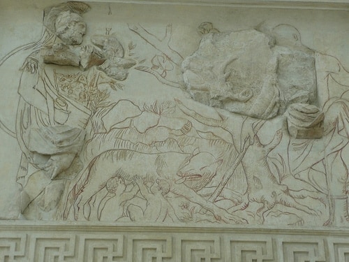 Rilievo con Marte e il pastore Faustolo mentre guardano la lupa che allatta i gemelli