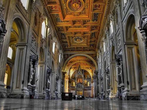 San Giovanni in Laterano a Roma, interno.