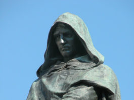 Giordano Bruno, la statua in Campo dei Fiori a Roma