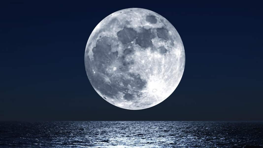 La Luna: caratteristiche, origine, movimenti lunari