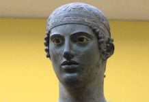 auriga di delfi storia e descrizione
