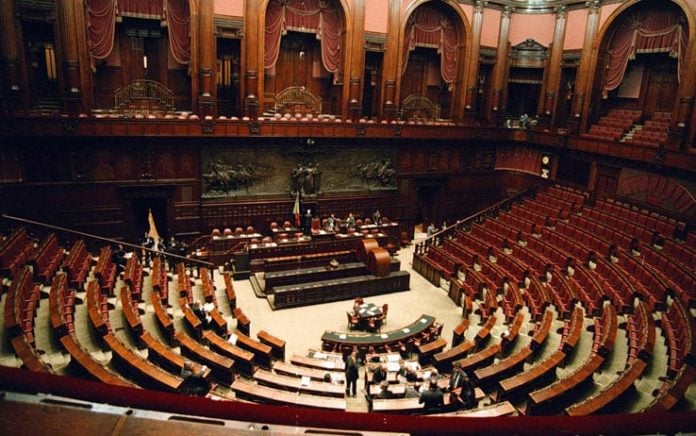 Le funzioni del Parlamento italiano