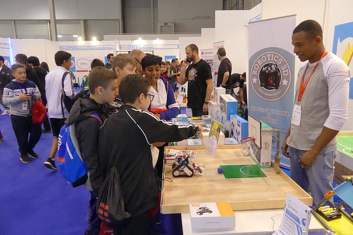 Stand Robotics 3D