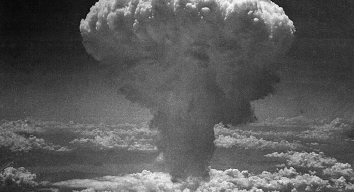 La bomba atomica