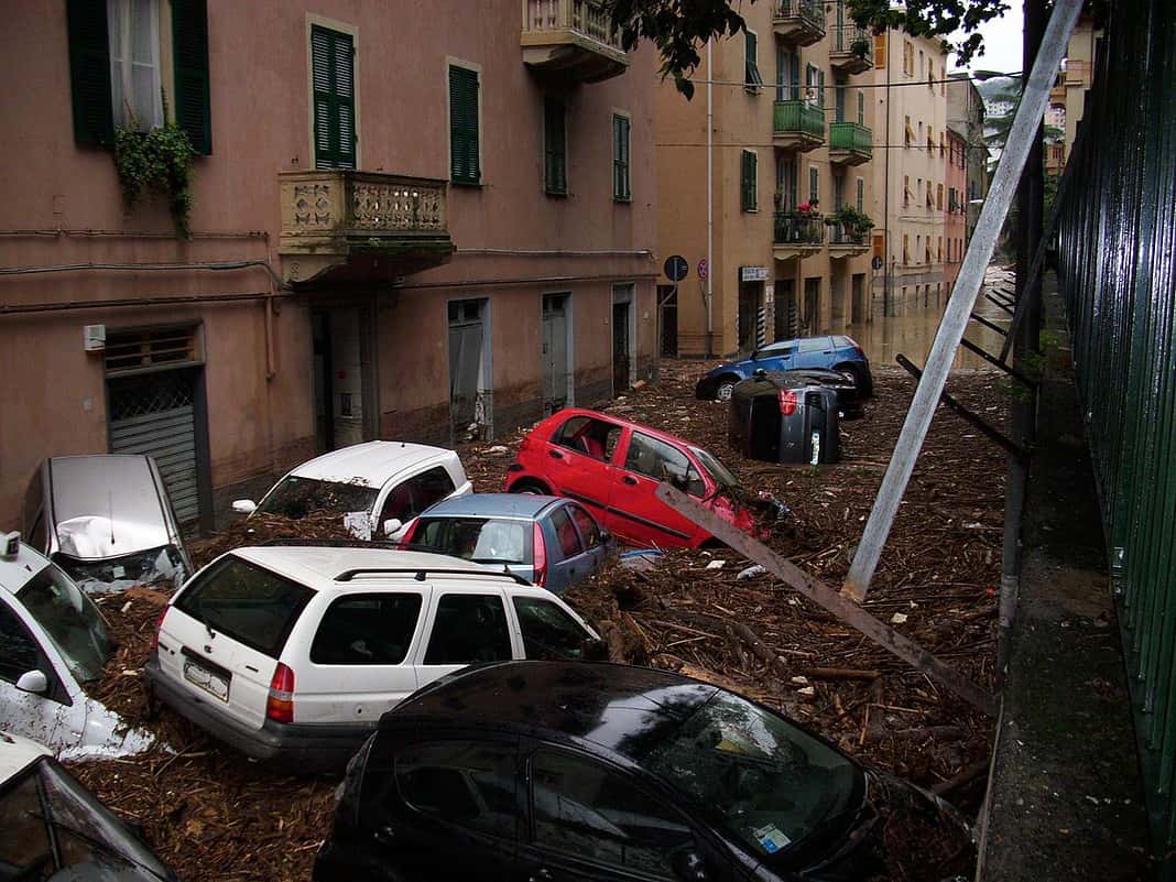 Alluvioni cosa sono, perché si verificano, cosa fare